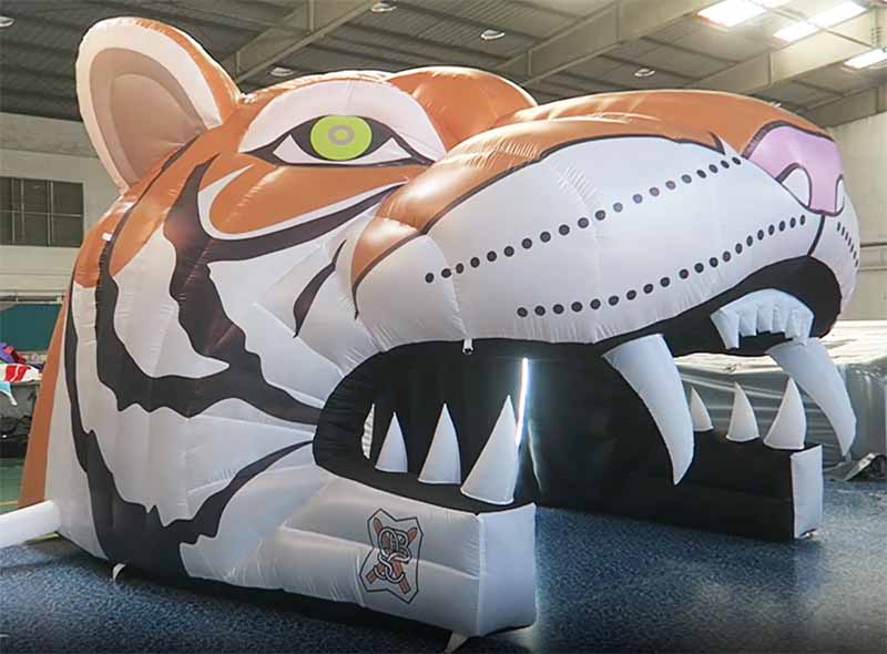 Inflatable Football Tunnel & Helmet - Image 12